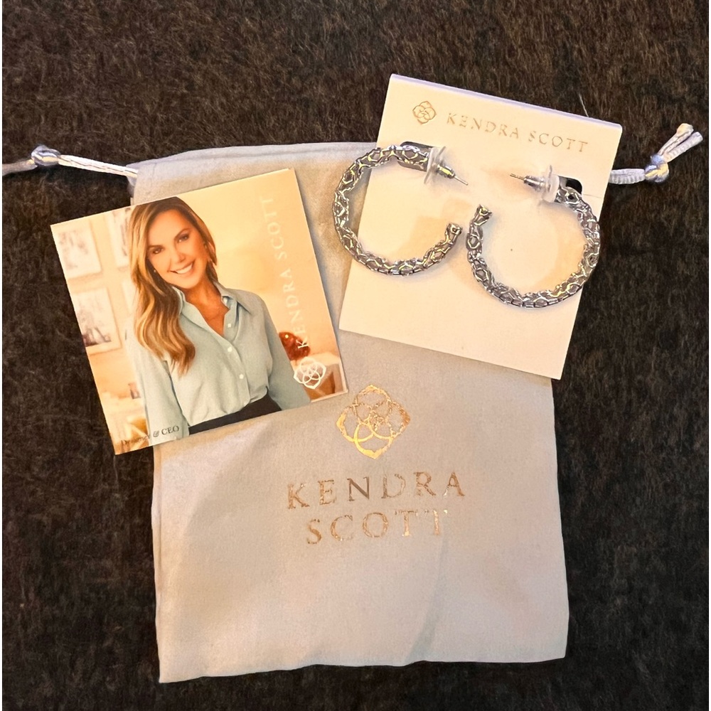 Kendra Scott Maggie Hoops